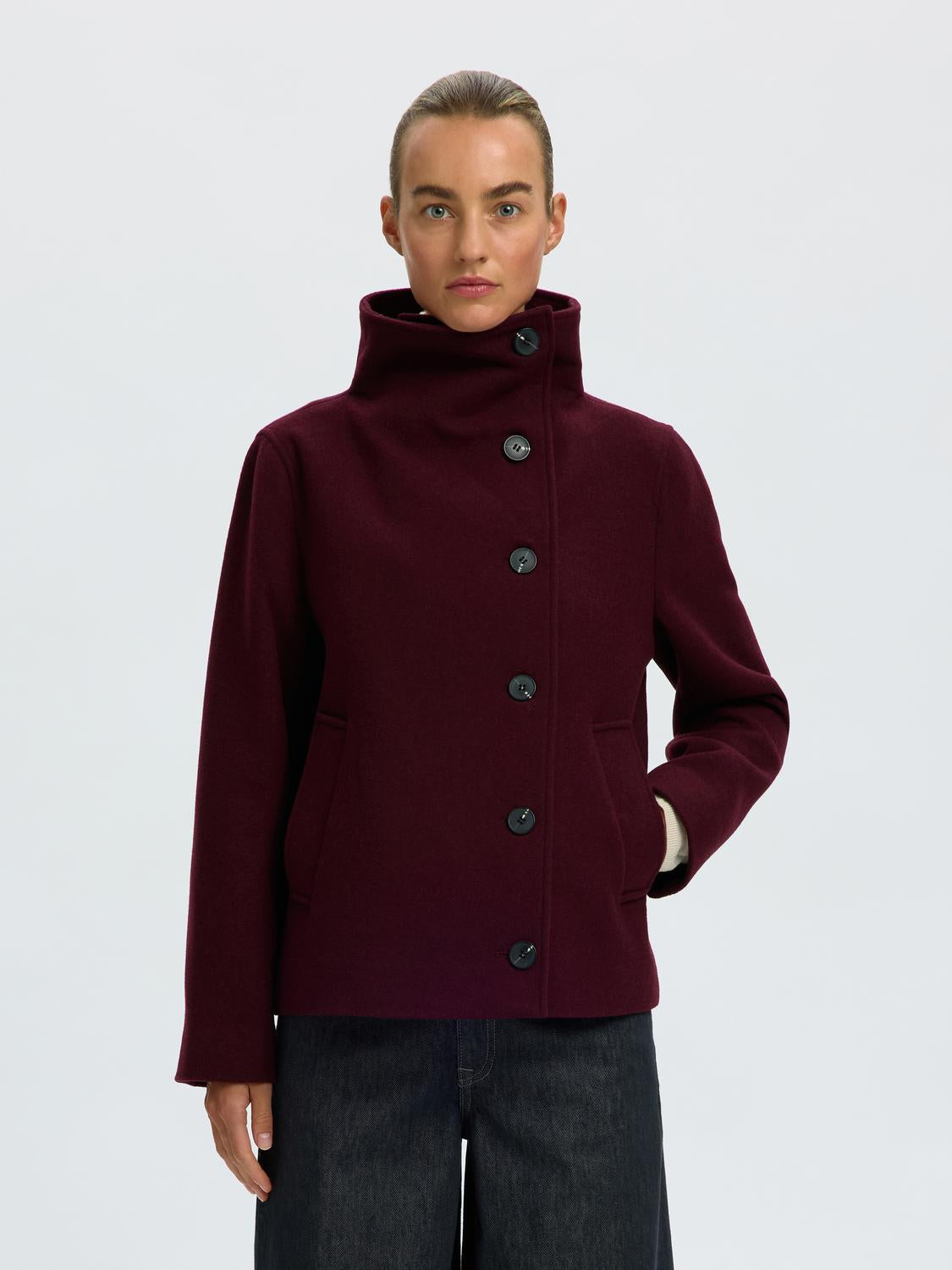 model_shot-front